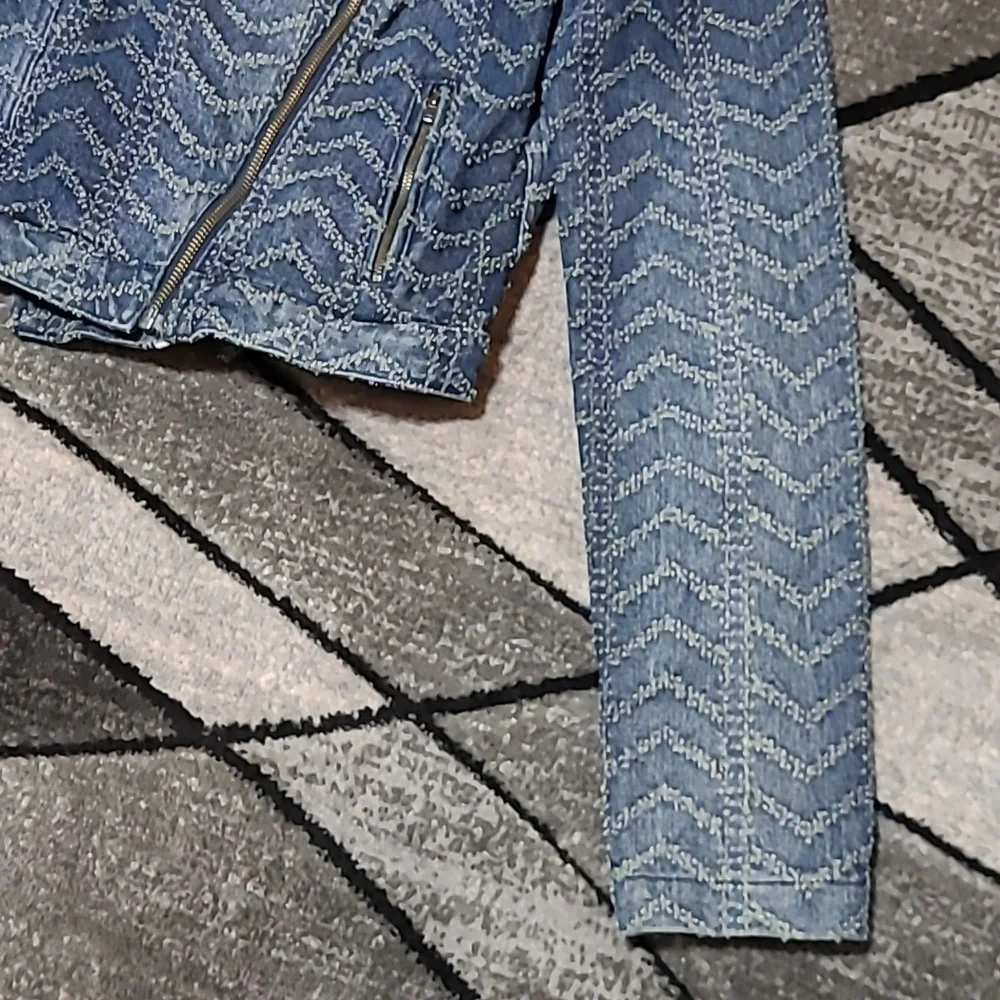 FREE PEOPLE FULL-ZIP HERRINGBONE PATTERN DENIM JACKET - Picture 7 of 16